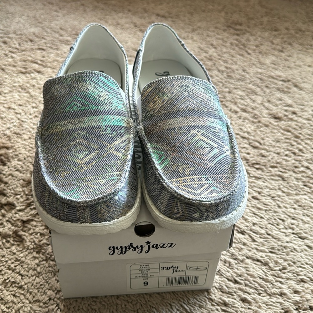 SALE!! Gypsy Jazz. Size 9!